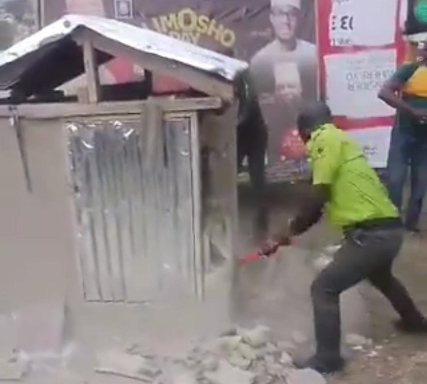 Video: Lagos State Demolishes a shrine by the Road