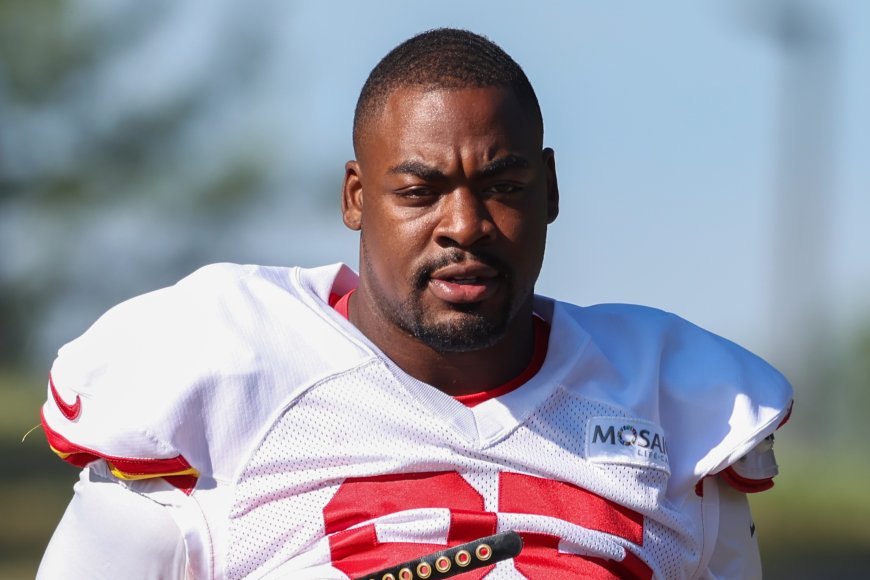 Chiefs' Chris Jones Offers $1.5M to Free Convicted "Chicken Wing Thief" Vera Lidell.