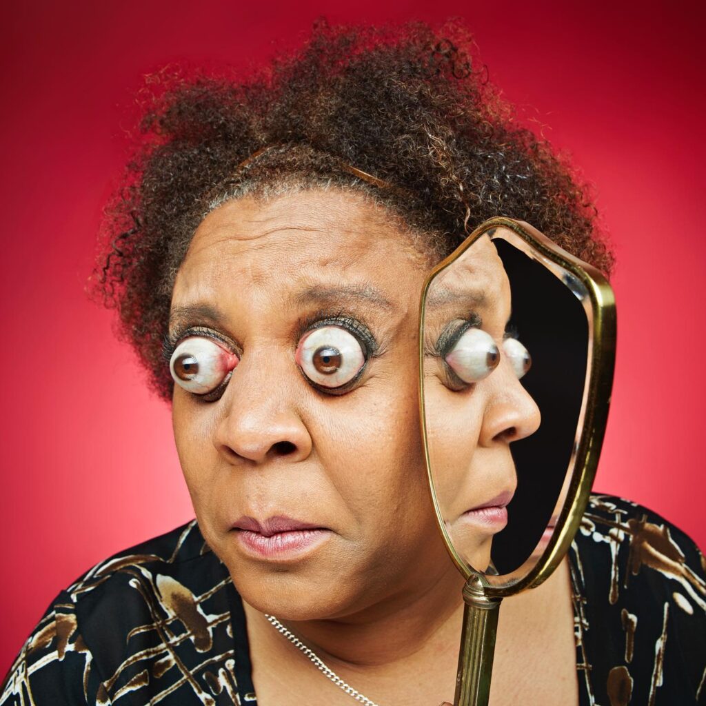 meet kim goodman:woman with the biggest eyes in the world